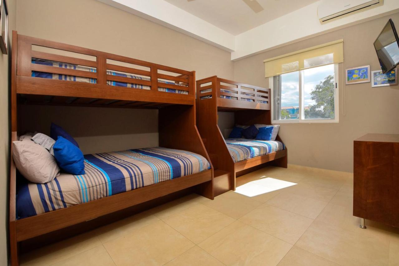 Deck 12 Unit 202 With Stunning Ocean Views Czd202 *